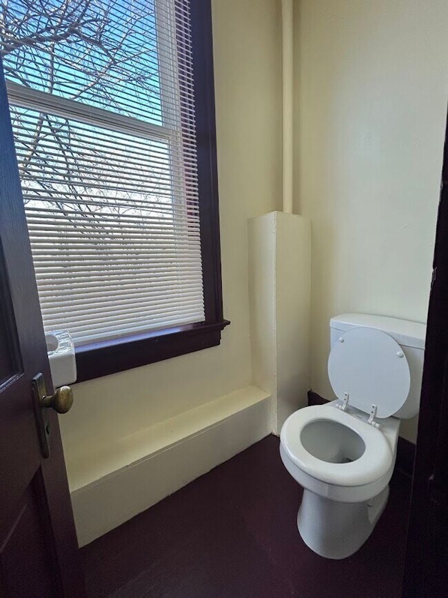 Building Photo - 111 Gage St