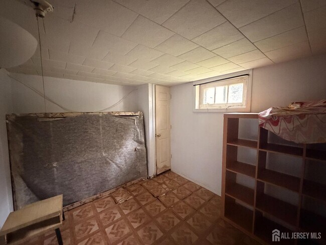 Building Photo - 188 Auth Ave