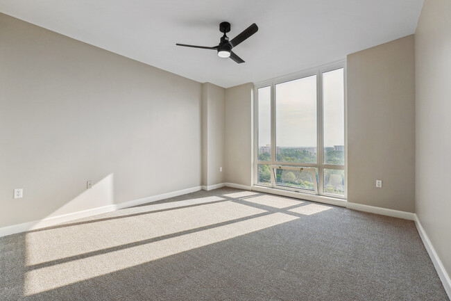 Building Photo - 3475 Oak Valley Rd NE