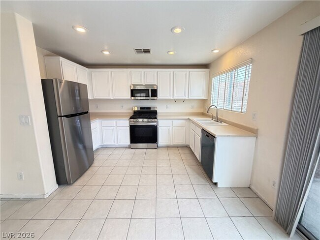 Building Photo - 776 La Tosca St