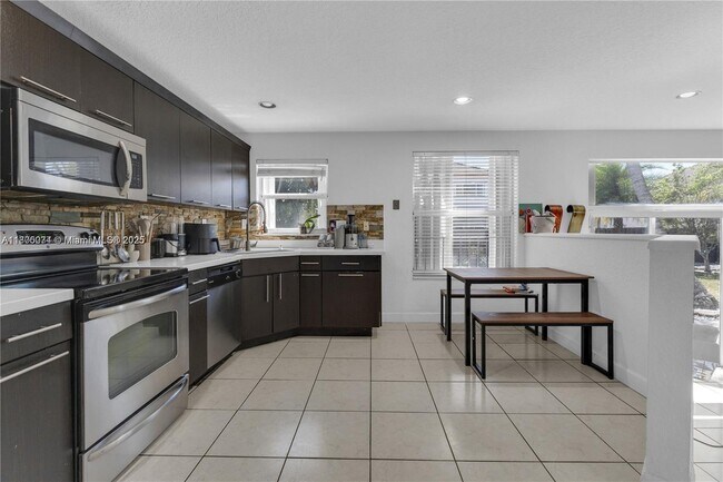 Building Photo - 11012 NW 59th St