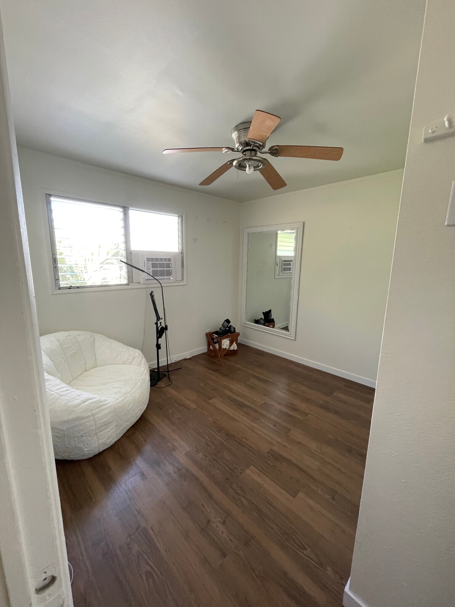 Office - 98939 Noelani St