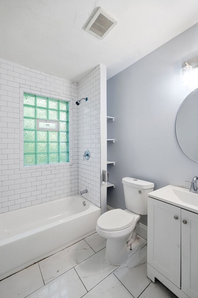 Building Photo - LEASING SPECIAL - sign a 13-month lease by 7/31/2026 and second month is free!