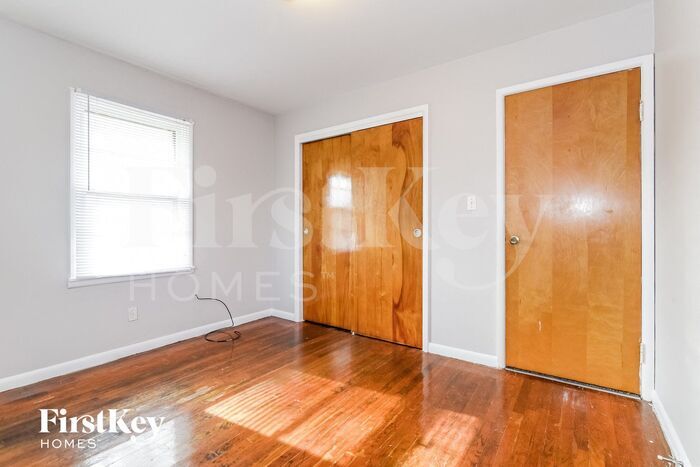 Building Photo - 145 Oleta Dr