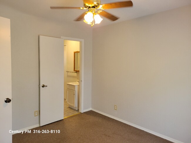 Building Photo - 219 S St Paul St