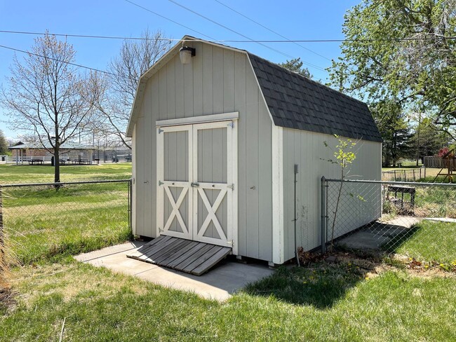 Building Photo - 3 Bedroom, 2 bath home in McPherson