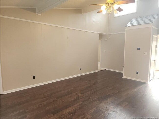 Building Photo - 105 Alexander Ln