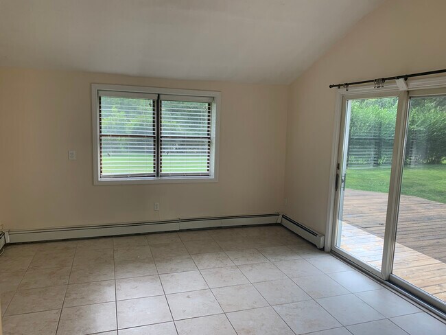 Main Living Space - 59 Brook St