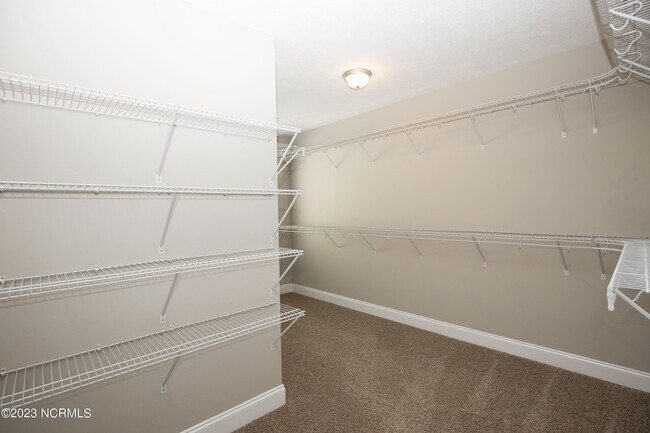 Building Photo - 111 Lightwater Dr