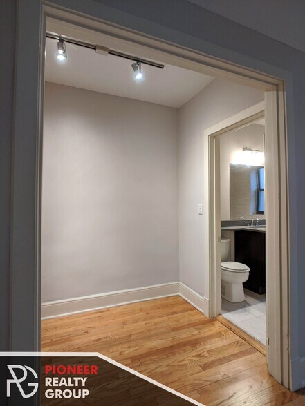 Building Photo - 2317 N Rockwell St