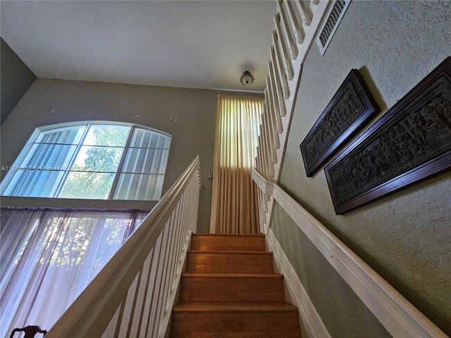 Building Photo - 4653 NW 94th Pl