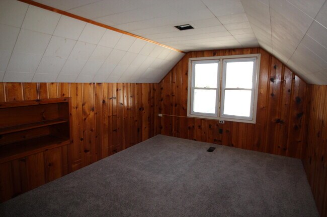 Building Photo - 14383 Mercedes