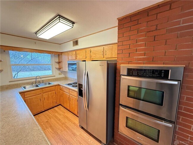 Building Photo - 3641 Maxton Rd