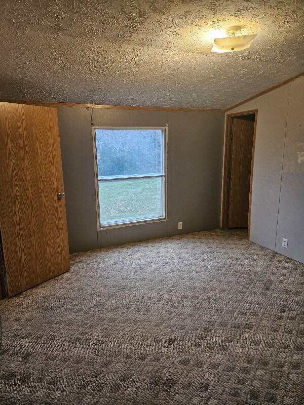 Building Photo - 910 Roach Rd