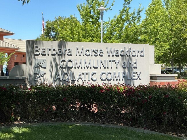Building Photo - 8852 Gemwood Way