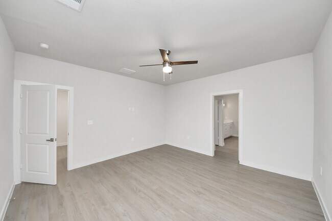 Building Photo - 22019 Ferguson Mdw Ln