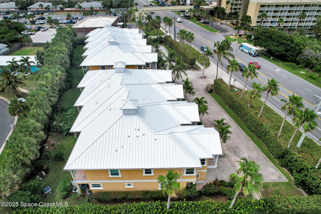 Building Photo - 2534 N Hwy A1A
