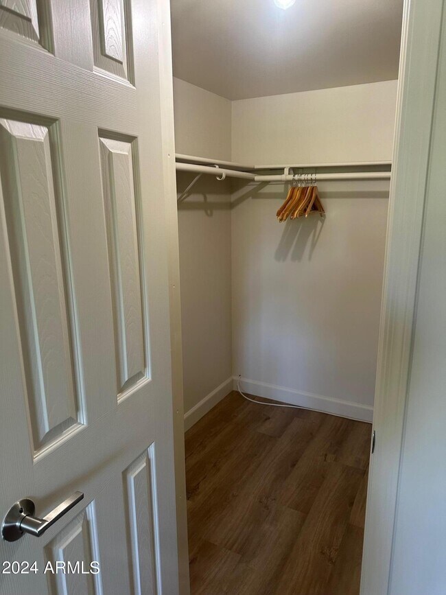 Building Photo - 7625 E Camelback Rd