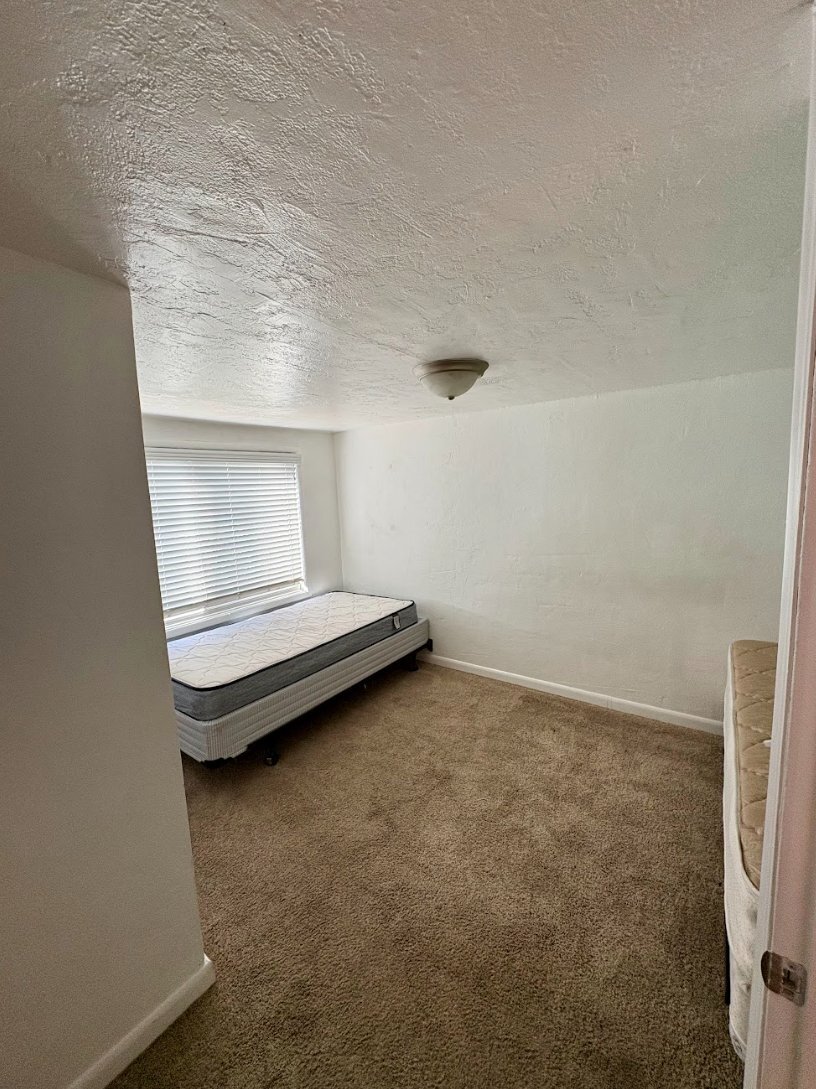 Building Photo - 150 E 200 S