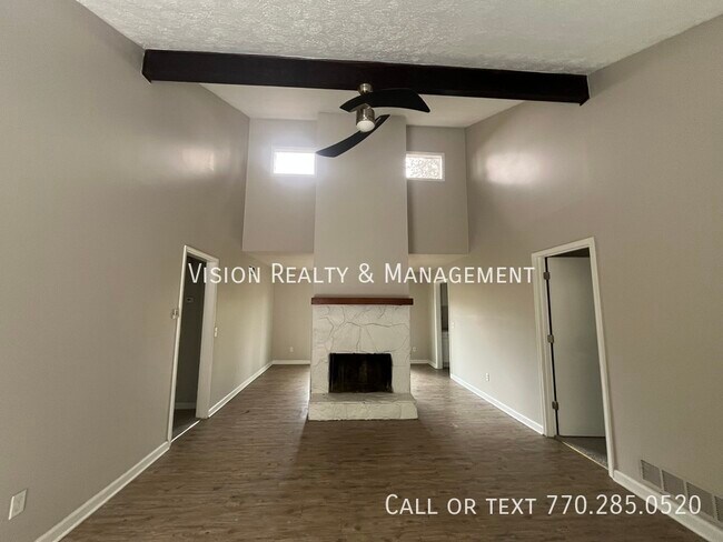 Building Photo - 5842 Oak Ct