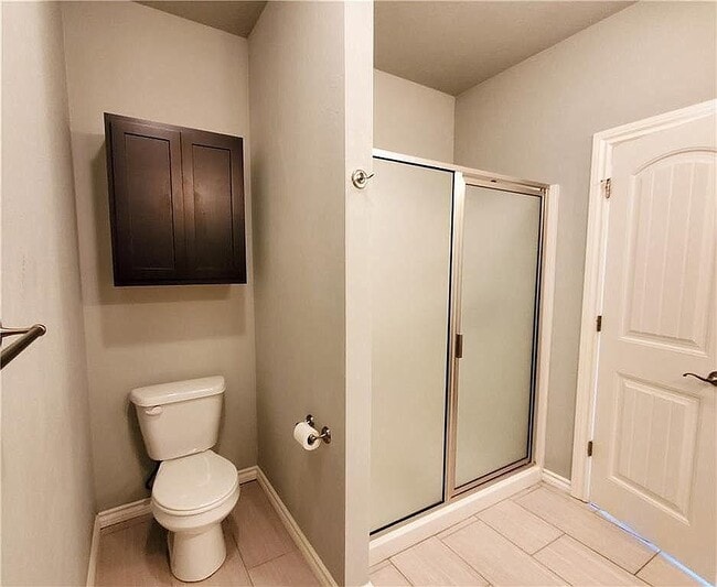 Building Photo - 477 S Fretz Ave