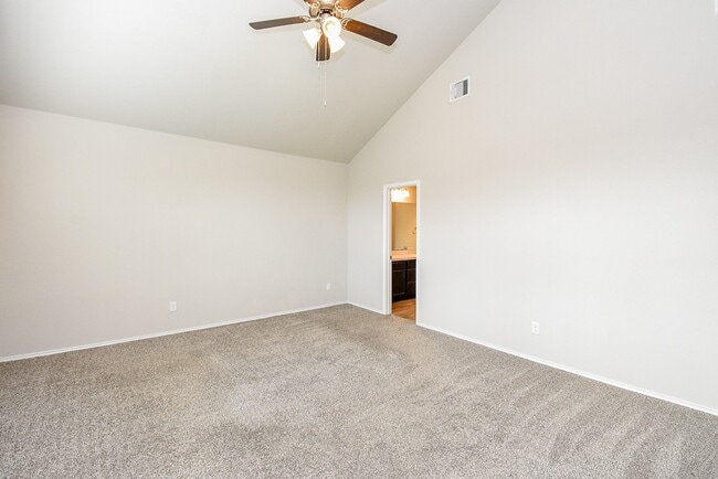 Building Photo - 5530 Redwood Summit Ln