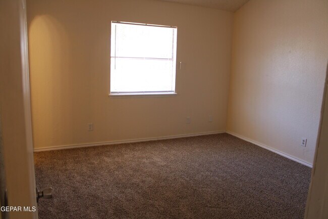 Building Photo - 11736 Trey Burton Dr