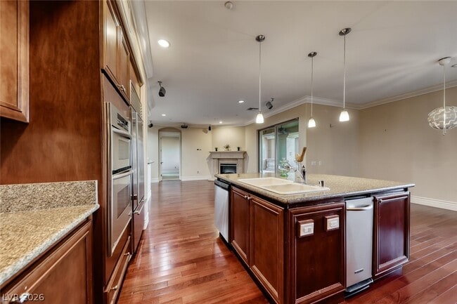 Building Photo - 20 Via Mantova