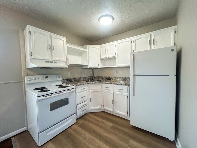 Building Photo - 5845 Shadymist Ln