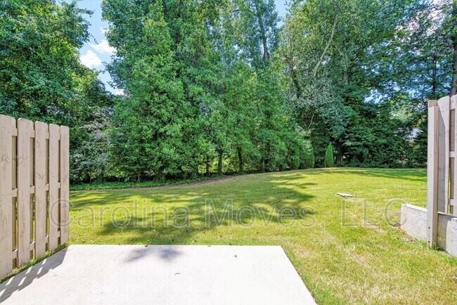 Building Photo - 26 Jaycee Ct