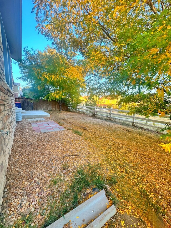 Building Photo - 20600 E Dartmouth Dr