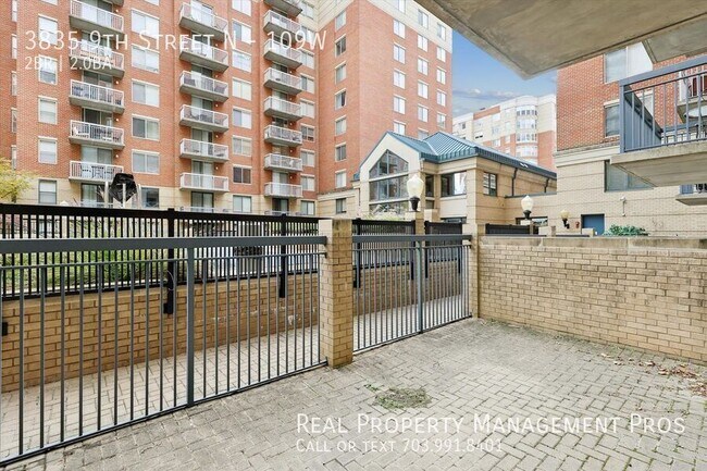 Building Photo - 3835 9th St N