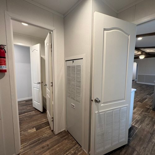 Building Photo - 265 Sycamore Loop