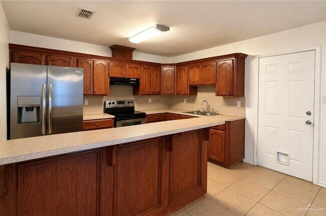 Building Photo - 307 W Reid Dr