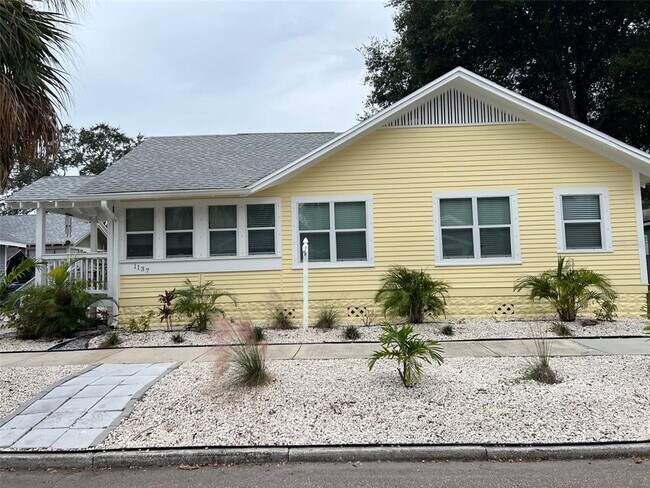 Building Photo - 1137 Highland St S
