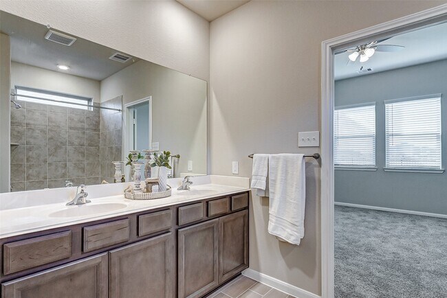 Building Photo - 5311 Sunway Dr