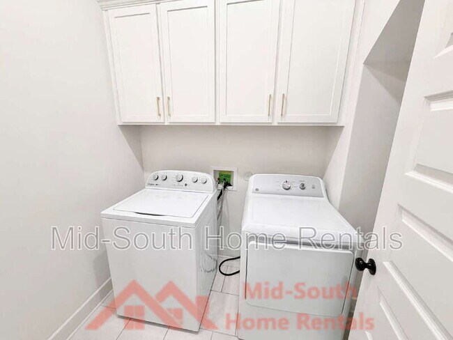 Building Photo - 5628 Draper Trail