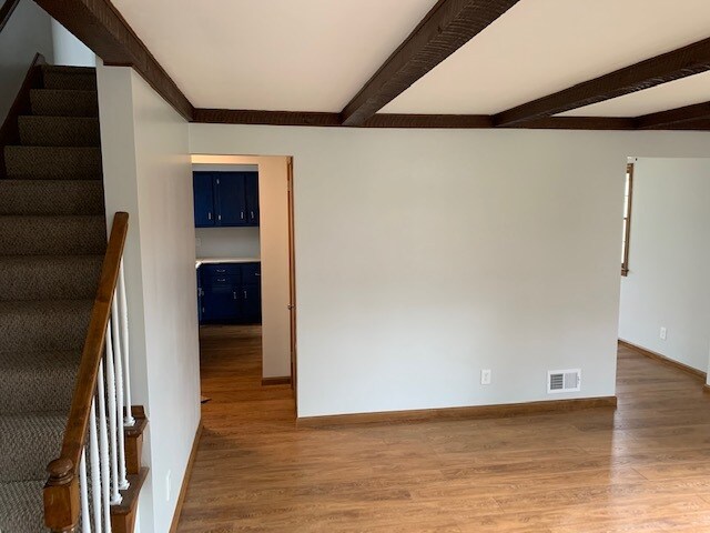 Building Photo - 410 Anawanda Ave