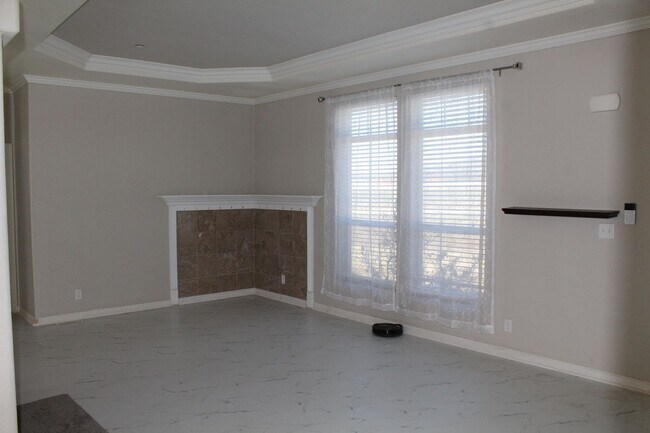 Building Photo - 3 Bed 2 Bath Home for Rent in Anza on 2 pl...