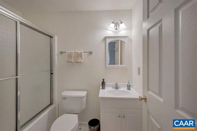 Building Photo - 1150 River Oaks Ln