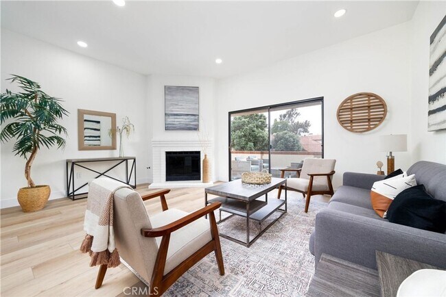Building Photo - Well-Maintained 3 Bedroom Condo in Calavera Hills - Somerset