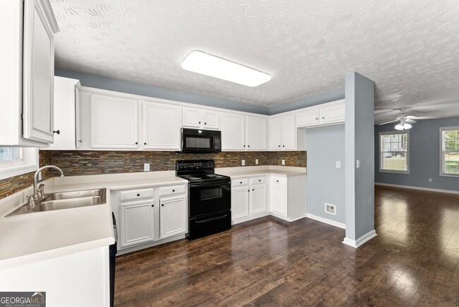 Building Photo - 104 Jameston Dr