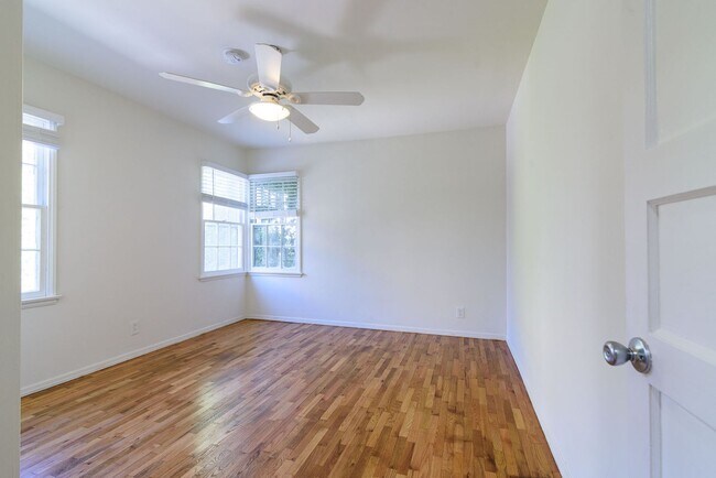 Building Photo - 10474 Eastborne Ave