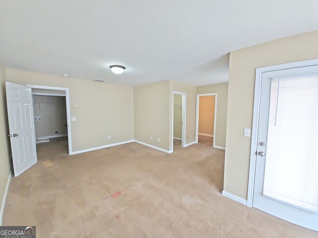 Building Photo - 1098 Mcconaughy Ct