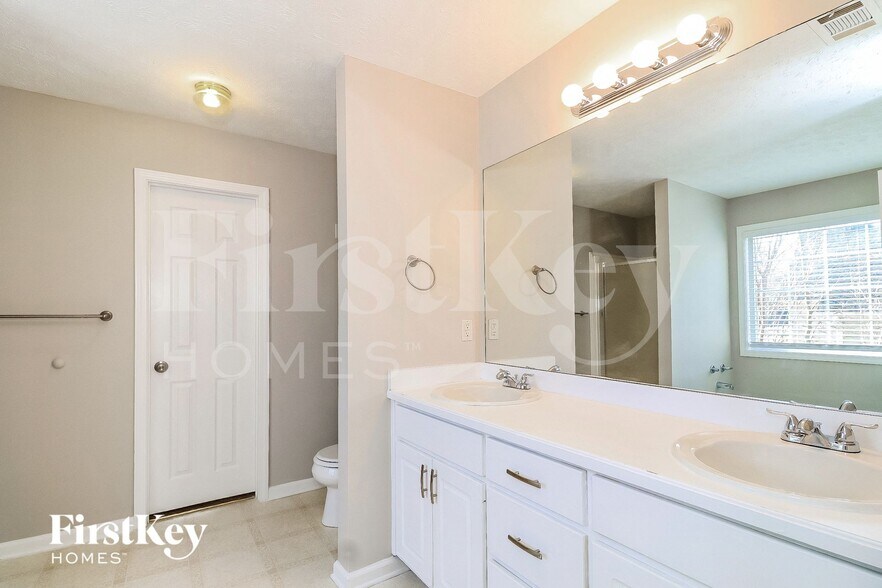 Building Photo - 640 Alcovy Springs Dr SE