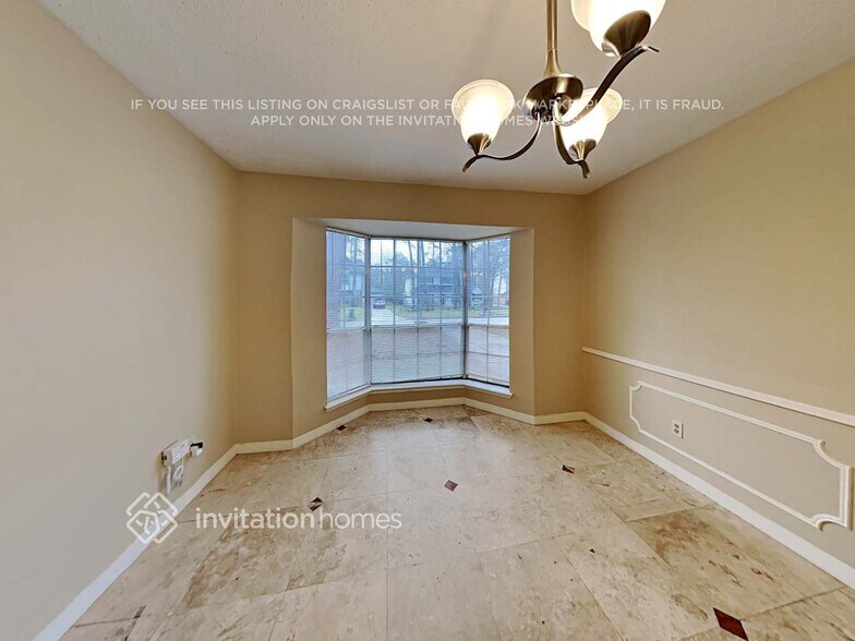 Building Photo - 2022 Willow Point Dr