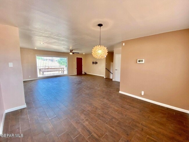 Building Photo - 3213 El Morro Rd