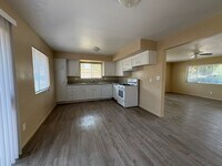 Building Photo - Exeter (DD)