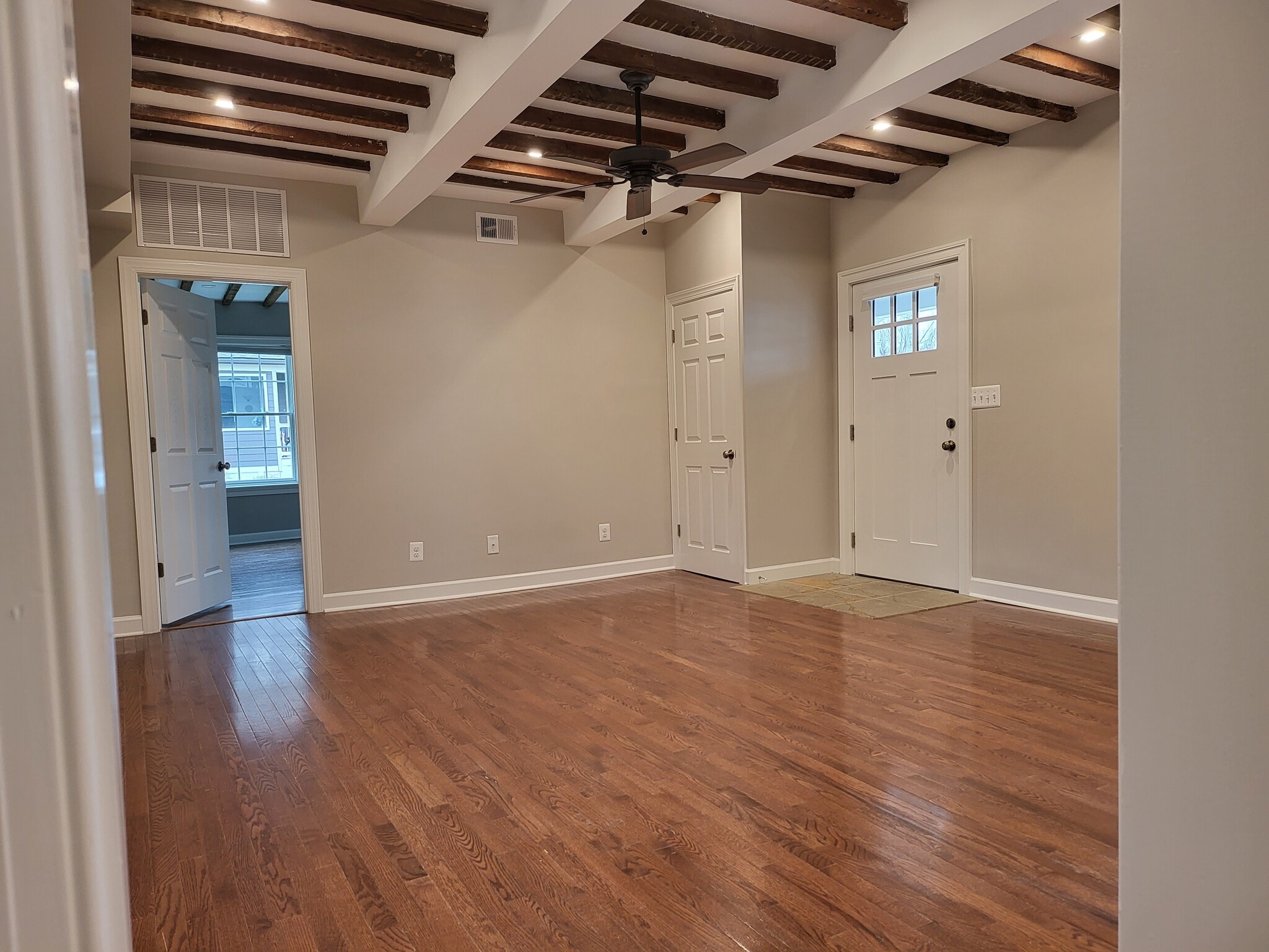 facing bedroom and front door and closet - 731 N Stokes St