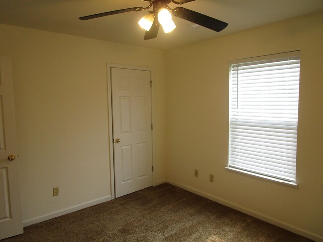 Building Photo - 3508-3510 Delmar Ct.